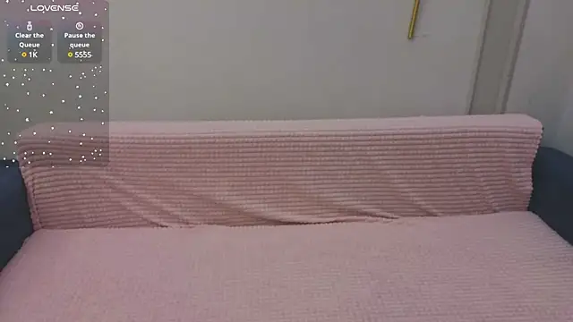 Snapshot of emili_blanc chatting on February 2025 02:39:02 AM emili blanc online show from February 2025 02:39:02 AM