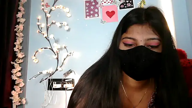 Reena Singh53 online show from November 2025 01:36:01 PM