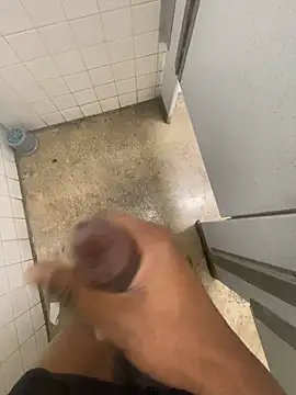 Snapshot of zeekBbc chatting on January 2025 06:32:02 PM zeekBbc online show from January 2025 06:32:02 PM