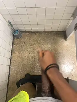 Snapshot of zeekBbc chatting on January 2025 08:00:02 PM zeekBbc online show from January 2025 08:00:02 PM