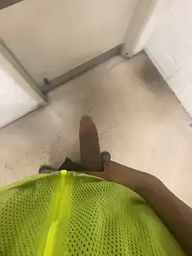 Snapshot of zeekBbc chatting on February 2025 11:27:01 PM zeekBbc online show from February 2025 11:27:01 PM