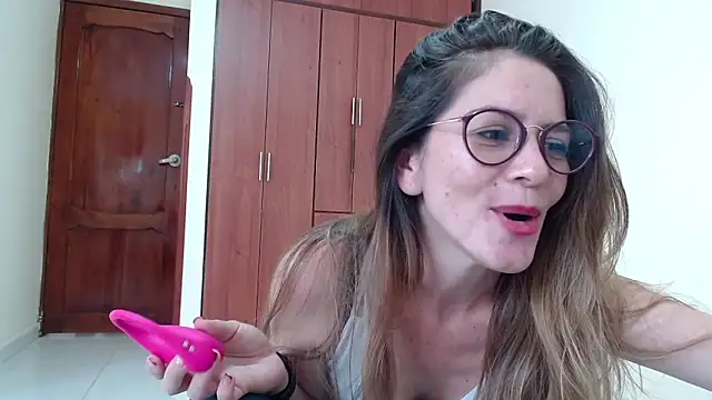 Snapshot of Hanny_24 chatting on January 2025 09:24:01 AM Hanny 24 online show from January 2025 09:24:01 AM