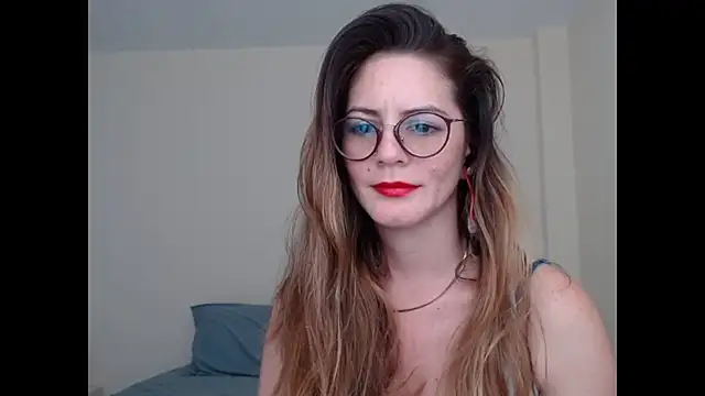 Snapshot of Hanny_24 chatting on February 2025 06:45:02 PM Hanny 24 online show from February 2025 06:45:02 PM