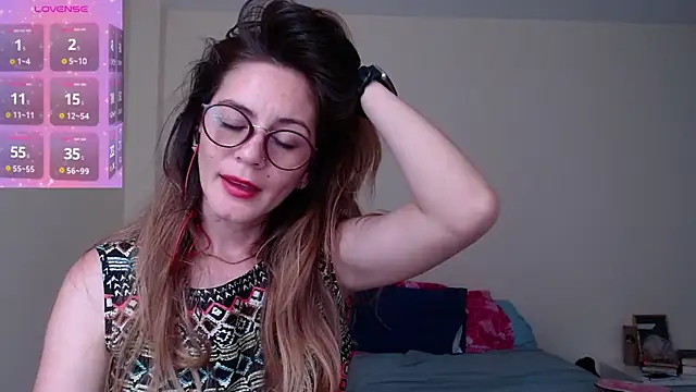 Snapshot of Hanny_24 chatting on February 2025 08:10:01 PM Hanny 24 online show from February 2025 08:10:01 PM