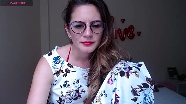 Snapshot of Hanny_24 chatting on February 2025 03:36:02 PM Hanny 24 online show from February 2025 03:36:02 PM