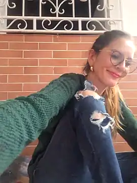 Snapshot of Hanny_24 chatting on February 2025 07:09:01 PM Hanny 24 online show from February 2025 07:09:01 PM