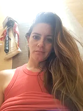 Snapshot of Hanny_24 chatting on February 2025 12:16:02 PM Hanny 24 online show from February 2025 12:16:02 PM