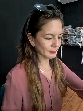 Snapshot of Hanny_24 chatting on September 2025 03:06:01 PM Hanny 24 online show from September 2025 03:06:01 PM