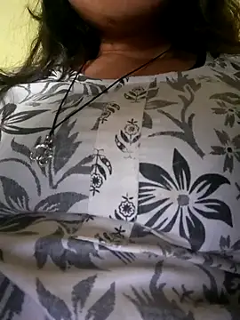 Snapshot of Hotty-queen chatting on October 2025 10:56:01 AM Hotty-queen online show from October 2025 10:56:01 AM