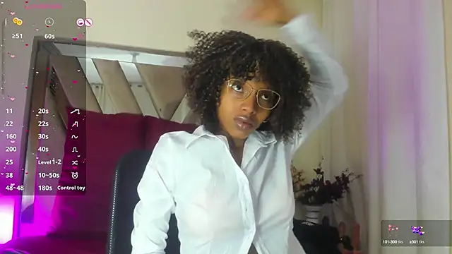 Snapshot of sara_williams01 chatting on March 2025 12:42:02 PM sara williams01 online show from March 2025 12:42:02 PM