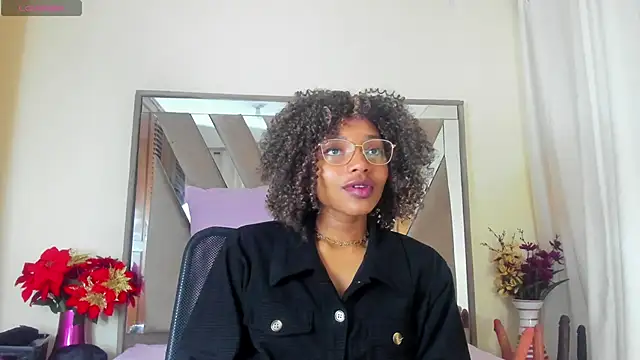 Snapshot of sara_williams01 chatting on March 2025 01:01:02 PM sara williams01 online show from March 2025 01:01:02 PM