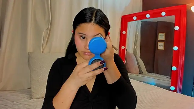 Little Ivy online show from February 2026 07:18:01 PM