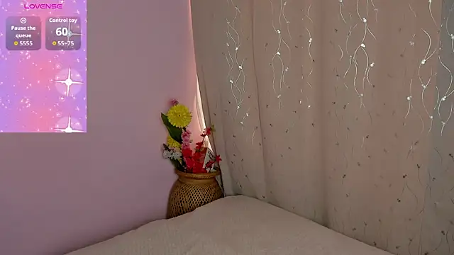 Little Ivy online show from April 2026 01:41:01 PM