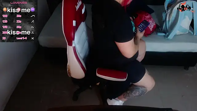 Bruja  Scarlata online show from January 2025 10:42:01 AM