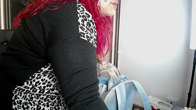 Bruja  Scarlata online show from September 2025 10:17:02 AM