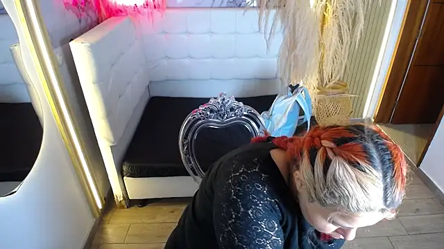 Bruja  Scarlata online show from November 2025 11:09:02 AM