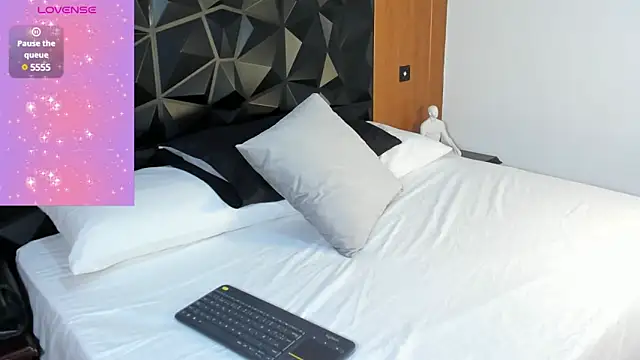 Wendy Marchall online show from March 2025 11:28:02 PM