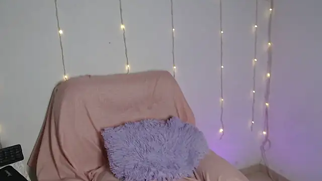 Snapshot of teffi_smith25 chatting on October 2025 11:37:01 PM teffi smith25 online show from October 2025 11:37:01 PM