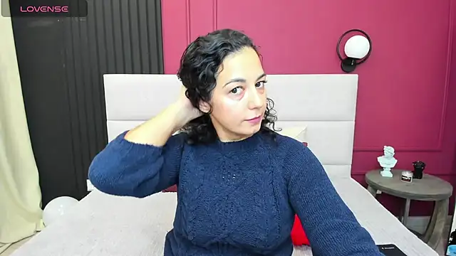 Linda Insatiable online show from October 2025 01:26:01 AM