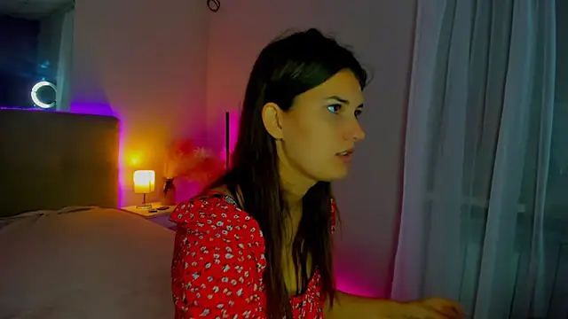 Snapshot of Laura_Leee chatting on September 2025 05:29:01 AM Laura Leee online show from September 2025 05:29:01 AM
