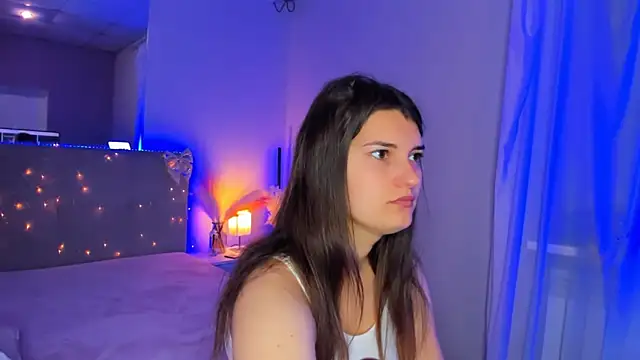 Laura Leee online show from May 2026 05:02:02 AM