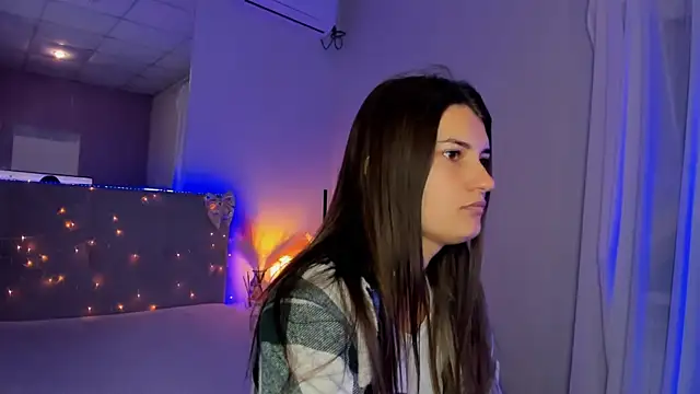 Laura Leee online show from July 2026 05:21:02 AM