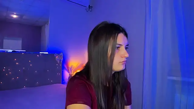 Laura Leee online show from July 2026 05:25:01 AM