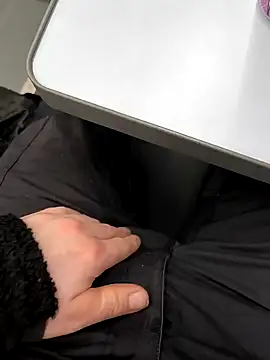 Snapshot of OdinWolf1990 chatting on January 2025 05:02:02 AM OdinWolf1990 online show from January 2025 05:02:02 AM