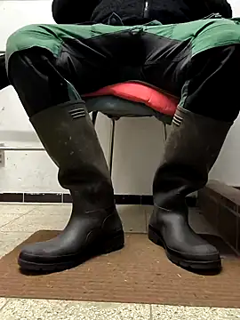 Snapshot of OdinWolf1990 chatting on January 2025 11:15:02 AM OdinWolf1990 online show from January 2025 11:15:02 AM