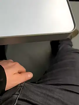 Snapshot of OdinWolf1990 chatting on February 2025 05:09:02 AM OdinWolf1990 online show from February 2025 05:09:02 AM