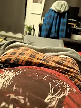 Snapshot of OdinWolf1990 chatting on March 2025 04:24:02 AM OdinWolf1990 online show from March 2025 04:24:02 AM