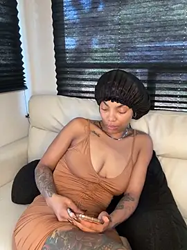 butterflybootyy online show from September 2025 06:21:01 PM