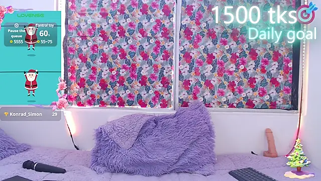 Snapshot of -Gwen- chatting on January 2025 10:13:01 PM -Gwen- online show from January 2025 10:13:01 PM