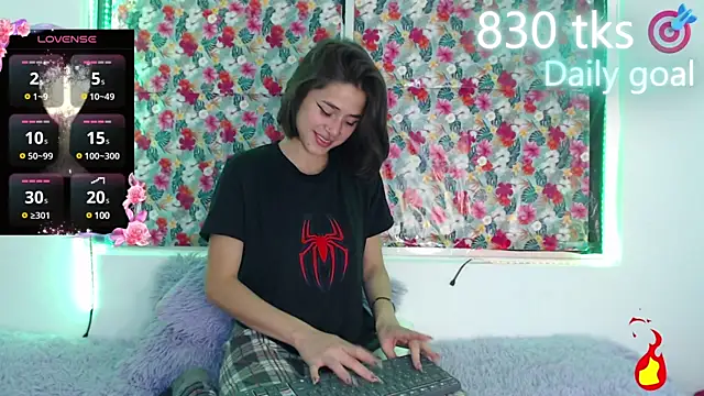 Snapshot of -Gwen- chatting on January 2025 05:16:01 AM -Gwen- online show from January 2025 05:16:01 AM