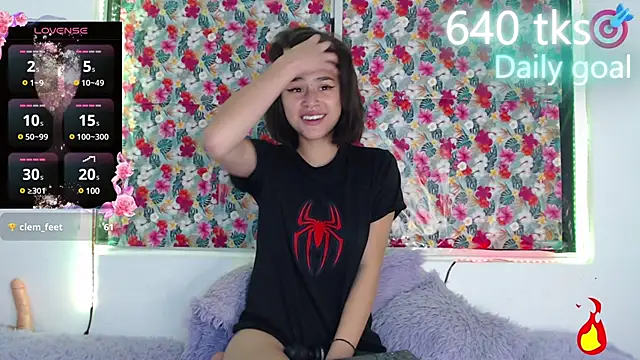 Snapshot of -Gwen- chatting on January 2025 08:18:02 AM -Gwen- online show from January 2025 08:18:02 AM