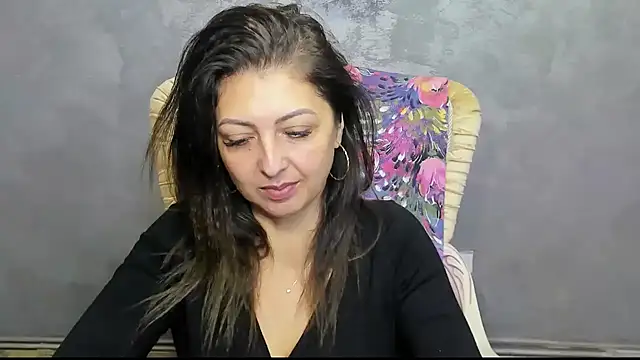 DivinSandra online show from December 2024 07:47:01 AM