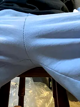 Snapshot of portugadopau chatting on October 2025 08:43:01 AM portugadopau online show from October 2025 08:43:01 AM