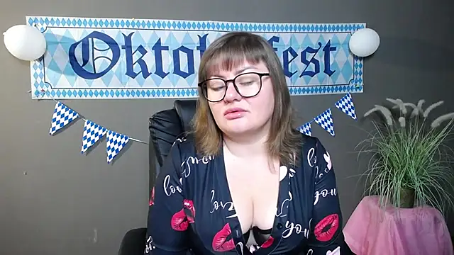 ZannaDreil online show from October 2025 06:07:01 PM