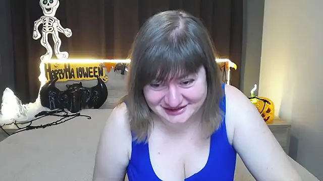 ZannaDreil online show from October 2025 06:30:01 PM