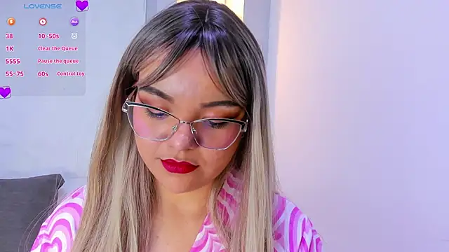 EmilyRouss  online show from March 2025 10:10:02 PM