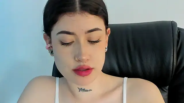 melody suarez online show from January 2025 02:28:02 AM