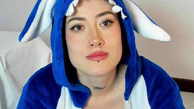 melody suarez online show from January 2025 10:42:01 PM