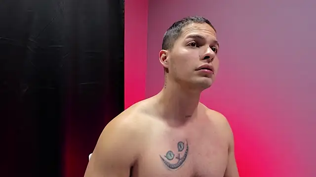 dominick crawford01 online show from March 2025 10:47:01 PM