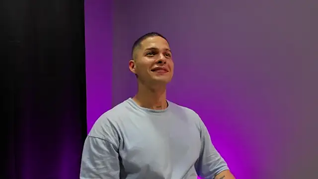 dominick crawford01 online show from March 2025 07:18:01 PM