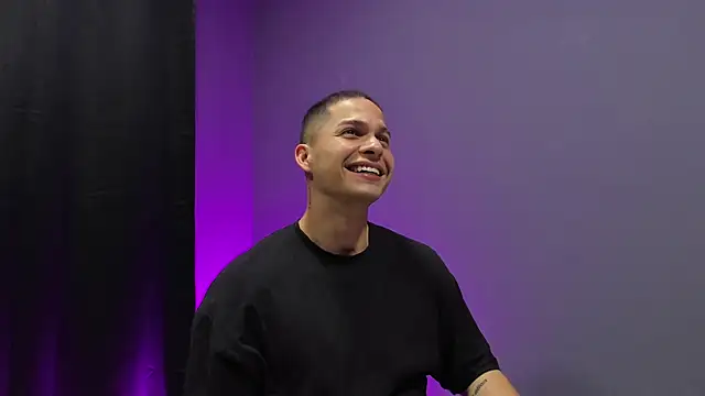 dominick crawford01 online show from March 2025 10:55:02 PM