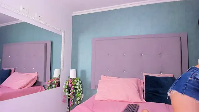  evamilf  online show from January 2025 12:24:01 PM