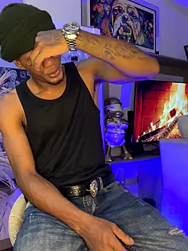 Snapshot of AaronCruz_ chatting on October 2025 04:54:01 AM AaronCruz online show from October 2025 04:54:01 AM