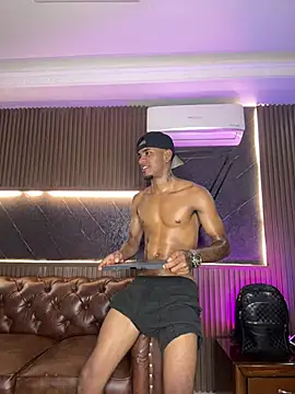 AaronCruz  online show from March 2026 04:51:01 PM