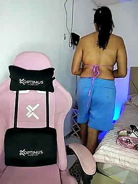 Honeydude  online show from September 2025 01:48:02 PM