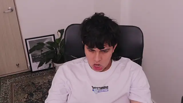 Tony Hoffa online show from April 2026 05:23:01 PM